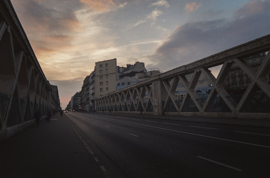 Au dessus des rail