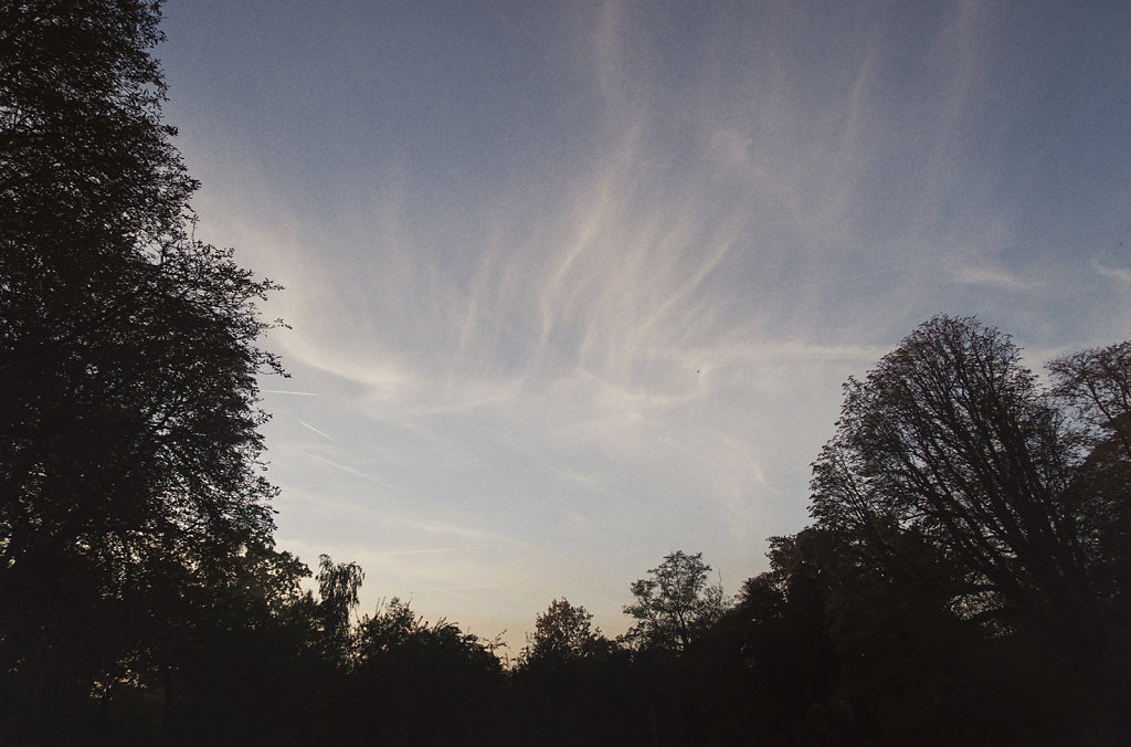 Le ciel des Buttes Chaumont